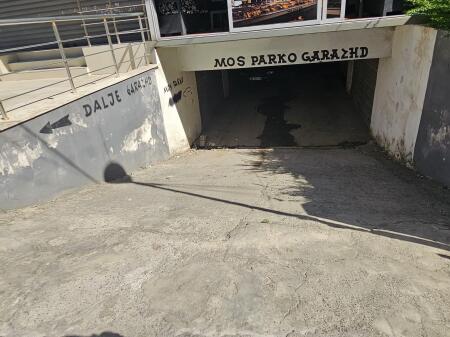 🅿️ SHITET GARAZH ME QEPEN – ZONA PLAZH, DURRËS 📍 Ndodhet pranë Hotel Adriatik” – zonë mjaft e kërkuar