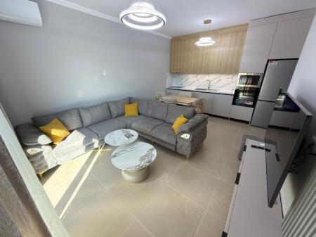 🏠 Jepet me qira apartament 2+1 me parkim 📍 Liqeni i Thatë, mbrapa Radisson Hotel