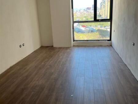 SHITET APARTAMENT 1+1 FUSHA E AVIACIONIT 133.000 EURO