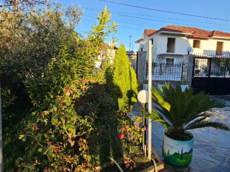 JEPE ME QERA VILA 3 KATESHE NE XHAVZOTAJ DURRES