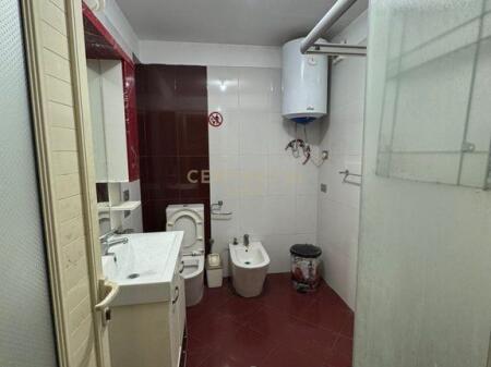 AFFITTIAMO UFFICIO PRESSO ZOGU I ZI