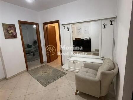 Affitto, Appartamento 2+1, Kinostudio, 450 euro/mese
