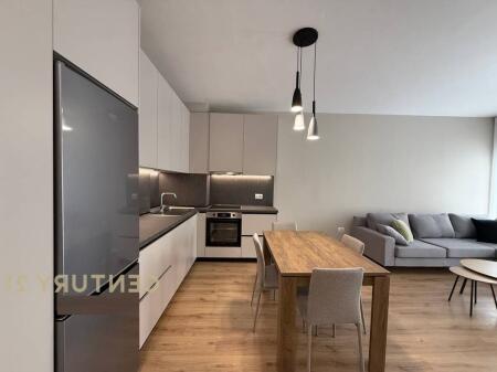Apartament per qira 1+1 i mobiluar përball Ring Center