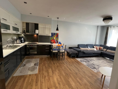 JEPET APARTAMENT ME QERA 2+1+BALLKON "ASTRIT LOSHA,UNAZA E RE" 550 EURO (I DISKUTUESHEM)