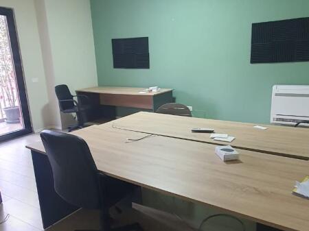 🏢 Ambient Zyre 2+1+2 me Qira – Garden Building, Tiranë