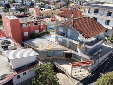 Shitet, Vilë, Kodra e Priftit, Tiranë