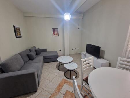 Apartment 1+1 for rent near the Mosque on Kavaja Street