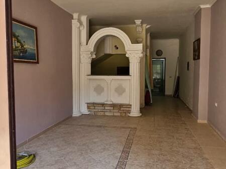 AMBIENT BIZNESI PER DYQANE ZYRA BARE RESTORANTE