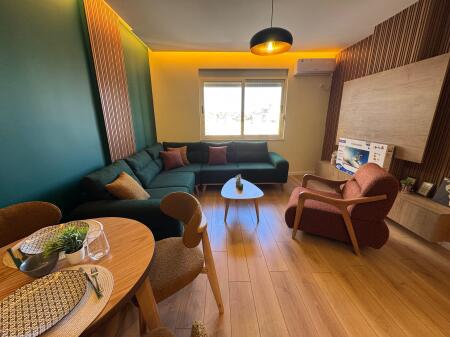 Shitet Apartament 2+1