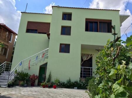 📣 SHITET VILE OKAZION 📍 Ali Dem, Prane Kompleksit Mangalem 🛣️ Rruga e "Mumajezeve" ✨