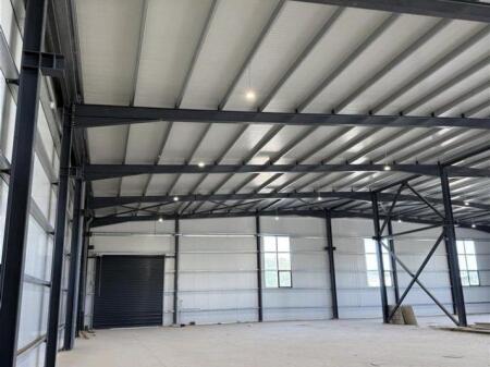 MAGAZZINI IN AFFITTO 3600 M2 VAQARR 4.000 EURO