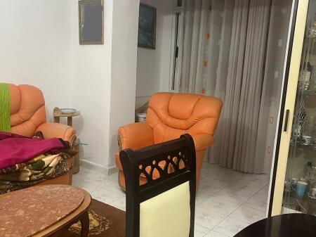 Shitet apartament 1+1 Ali Demi