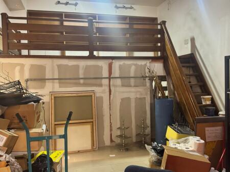 ZYRE ME QERA 30 M2 RRUGA KAVAJES 35.000 LEKE