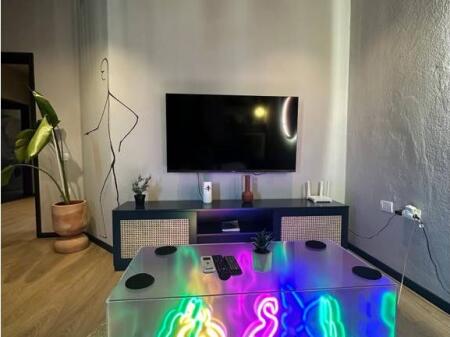 QIRA – APARTAMENT 1+1 ME BALLKON | BULEVARDI “ZOGU I PARË”, QENDËR TIRANË