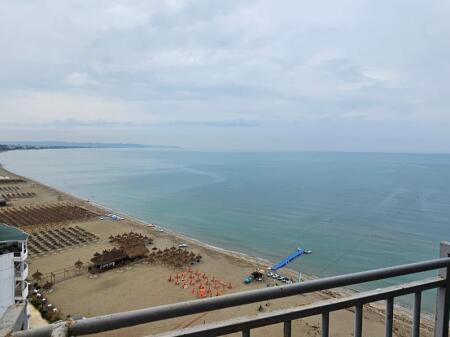 SHITET APRTAMENT 1+1 PAMJE NGA DETI GOLEM DURRES