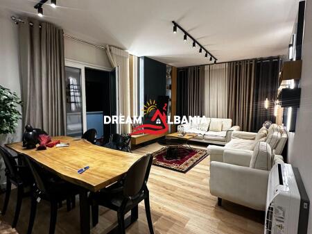Appartamento lussuoso 2+1 in affitto + Posto auto a Kodra e Diellit (ID 42215042)