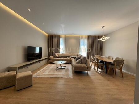 JEPET ME QIRA APARTAMENT 3+1+2 + POST PARKIMI LIQENI I THATE