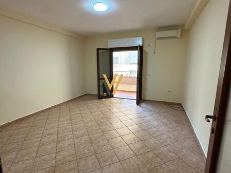 APPARTAMENTO 2+1+2 IN AFFITTO A KOMUNA E PARISIT 70.000 LEKE