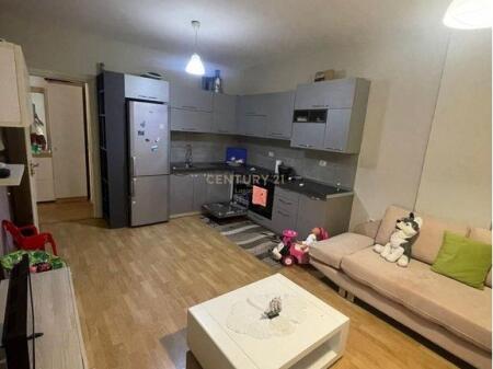 Apartament 2+1 FRESKU ne shitje