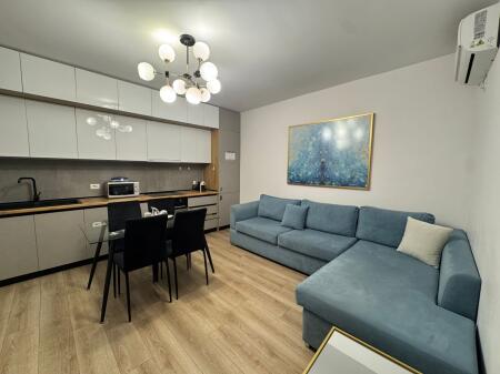 Appartamento 2+1, Petro Nini!