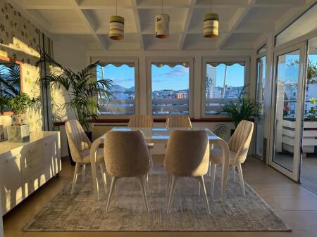 FOR RENT MODERN APARTMENT 2+1+2 WITH PARKING SPACE in Center