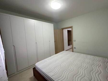 Ne shitje apartament 1+1 oxhaku ne Tirane