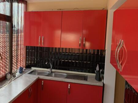 Jepet me qera 2+1, 400 euro, vile private tek rrethrrotullimi i shkozes