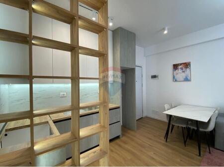 In affitto, appartamento 1+1, Fresku, Tirana.