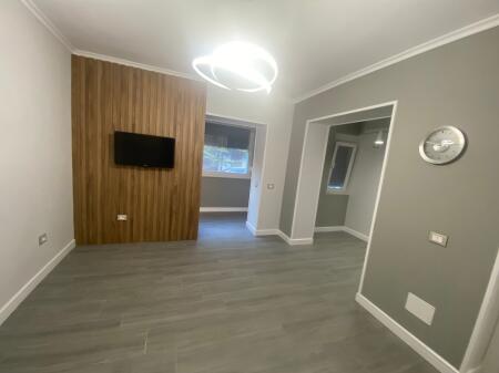 1+1, partially furnished, near Red School, price 550 euro