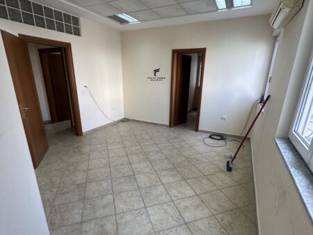 ZYRA ME QERA 89 M2 QEDER 1.150 EURO