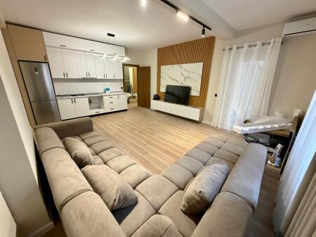 📣 SHITET SUPER Apartament 2+1 Me 2 Tualete Dhe Ballkon 📍 Misto Mame 🛣️ Rruga "Thoma Koxhaj" ✨