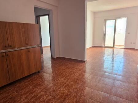 APARTAMENT 1+1 ME QERA PLAZH DURRES