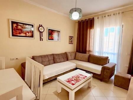 Jepet me qira 1+1+🅿️Parkim prane Mullirit tek rruga E Durresit