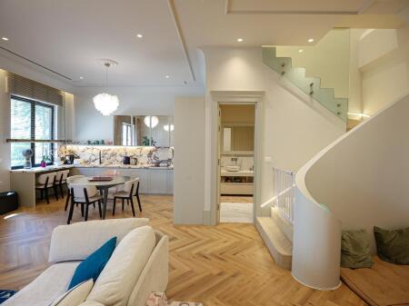 Shitet DUPLEX ne formë VILE 480.000€ Kodra e Diellit, Tirane