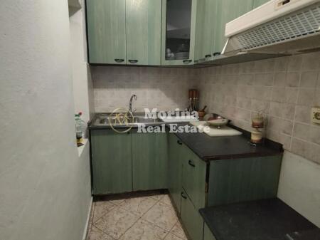 Qera, Apartament 2+1, Rruga Ferrit Xhajko, 400 euro/muaj.