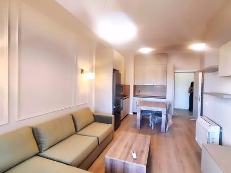 21 DICEMBRE, COMPLESSO CONTATTO Vendiamo appartamento 1+1.