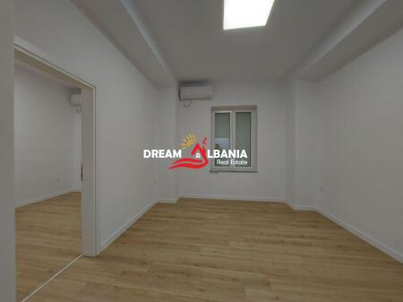 Ufficio 3+1 in affitto a Shallvaret, vicino alla Corte Suprema (ID 4261806)