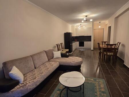 🏡 APARTAMENT ME QIRA 2+1 – 📍Pallatet Çabej