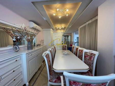 PENTHOUSE FOR SALE 227 M2 DRY LAKE 435,000 EURO