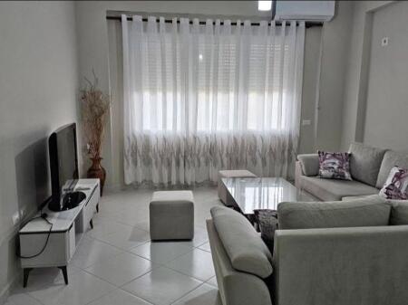 APARTAMENT ME QERA 2+1 KOPSHTI BOTANIK 65.000 LEKE