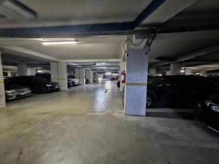 Shiten poste parkimi