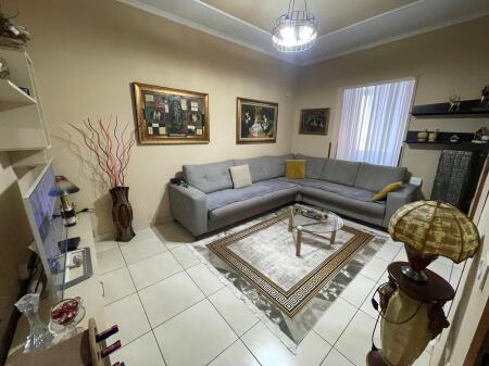 SHITET APARTAMENT 2+1 TEK ISH TREGU ELEKTRIK