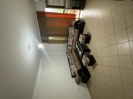 Jepet Apartament 1+1 me qera ne Astir