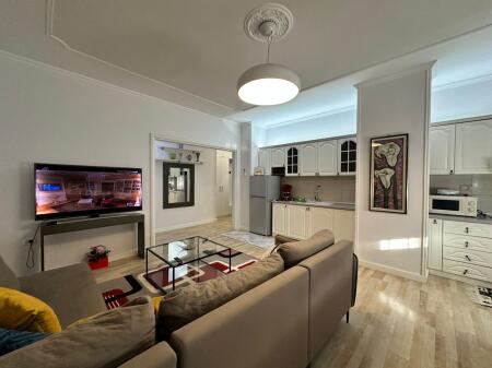 Jepet apartamenti me qera 2+1+2 te Zogu i Zi 60.000 Leke