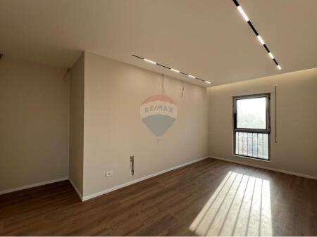 2+1 APARTMENT FOR SALE NEAR THE RED SCHOOL!