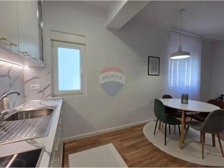 xx Apartament per qira 2 + 1 tek Petro Nini xx