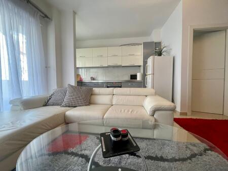 APARTAMENT 1+1 ME QIRA NE FRESK , 400 €