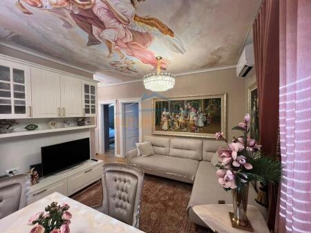 Apartament me qera 2+1, Myslym Shyri