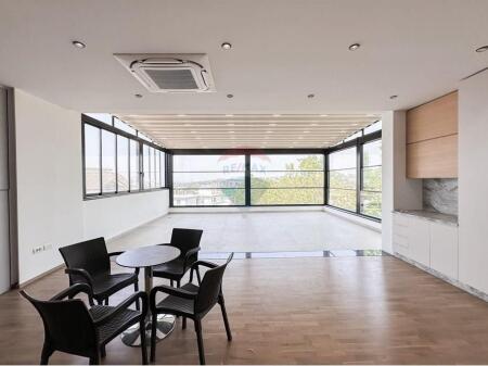 Godine "PREMIUM" per qira- SAUK I RI