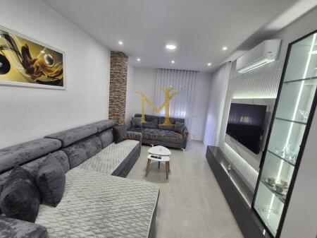 Golem - Jepet me qera super apartament 1+1.